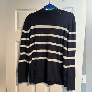 Banana Republic Navy and White Mock Neck Sweater. Size XL.